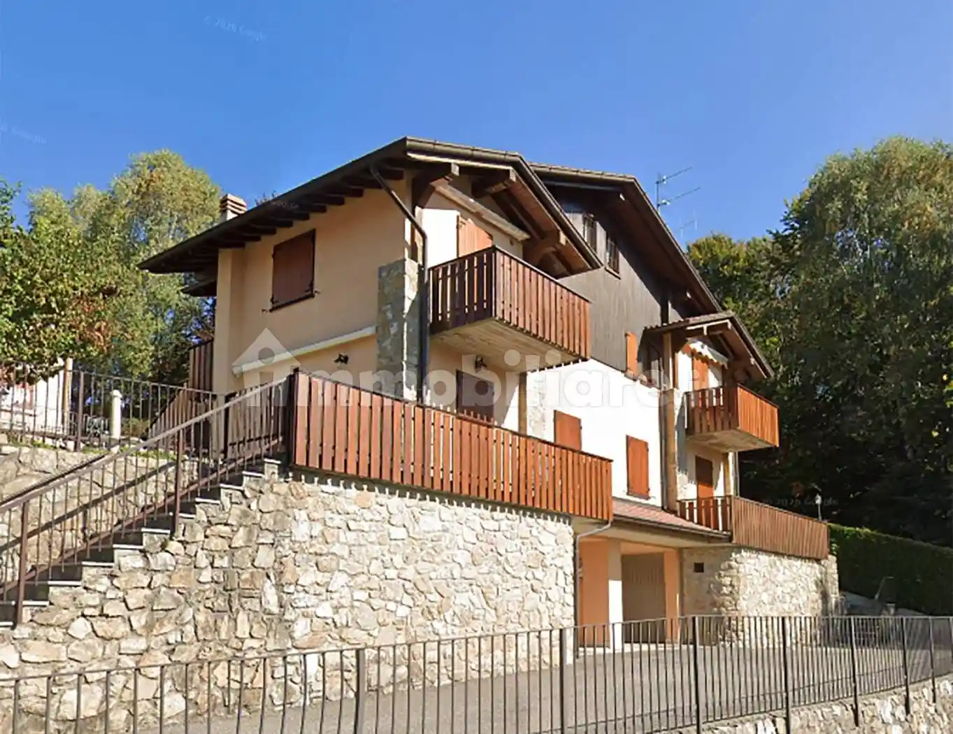 Appartamento in vendita a Selvino
