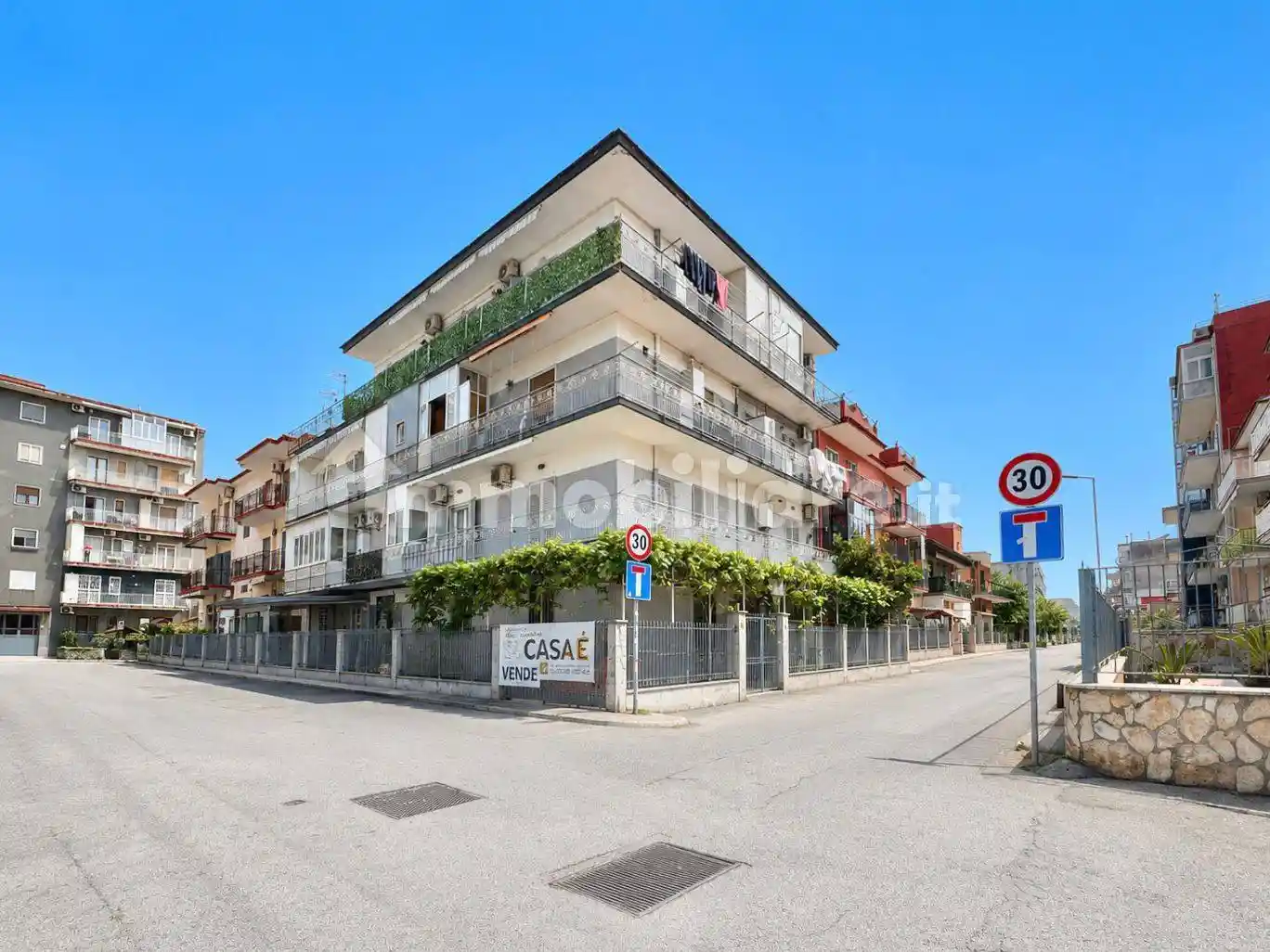 Appartamento in vendita a Napoli