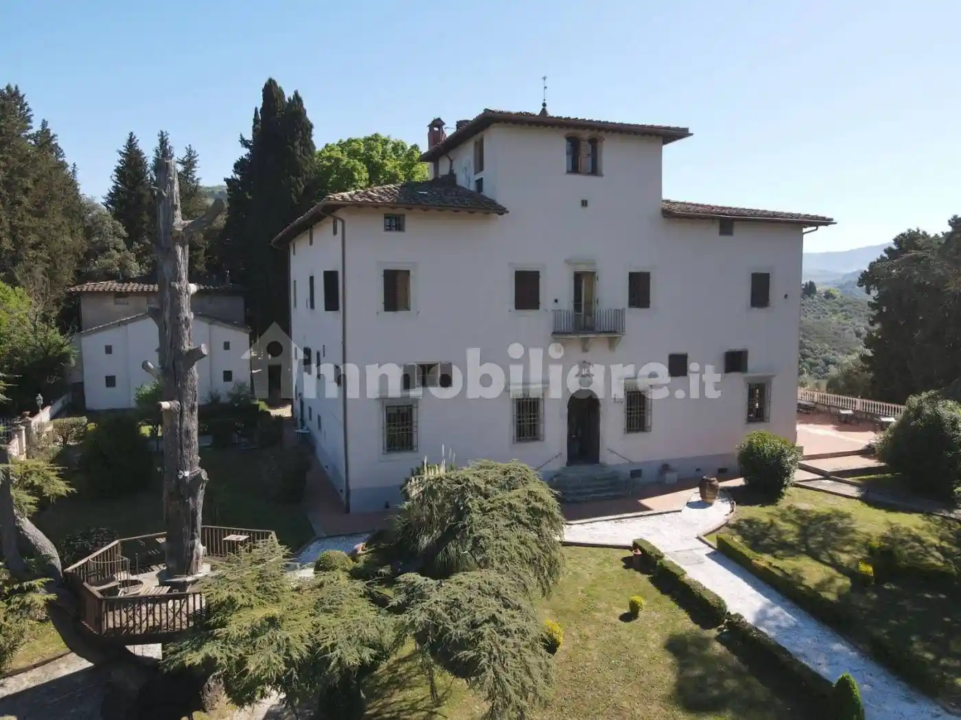 Palazzo - Edificio in vendita a Pontassieve