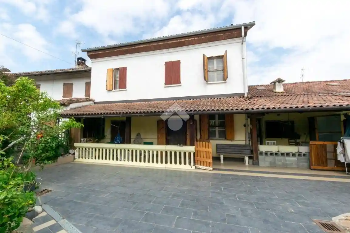 Casa indipendente in vendita a Motta de' Conti