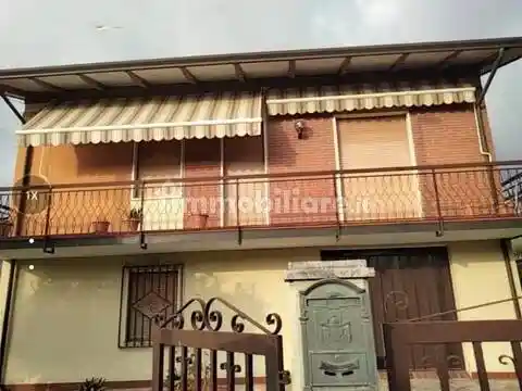 Villa in vendita a Carrara