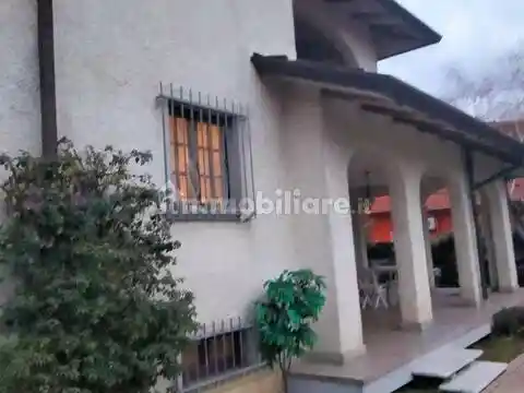 Villa in vendita a Carrara