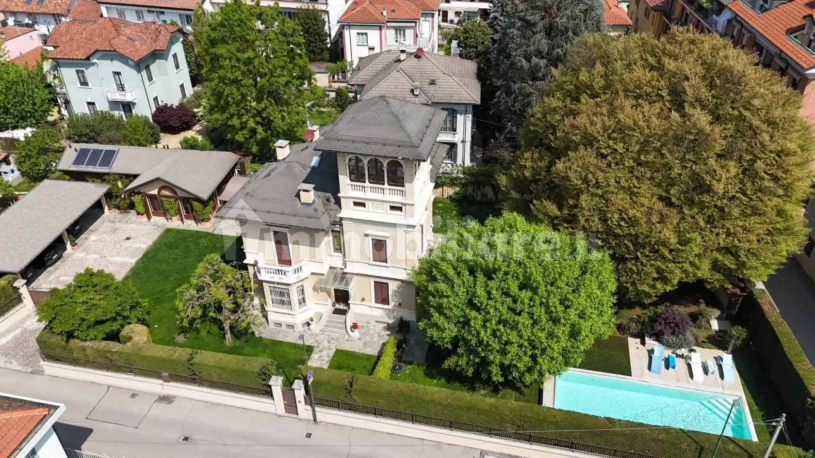 Villa in vendita a Carignano