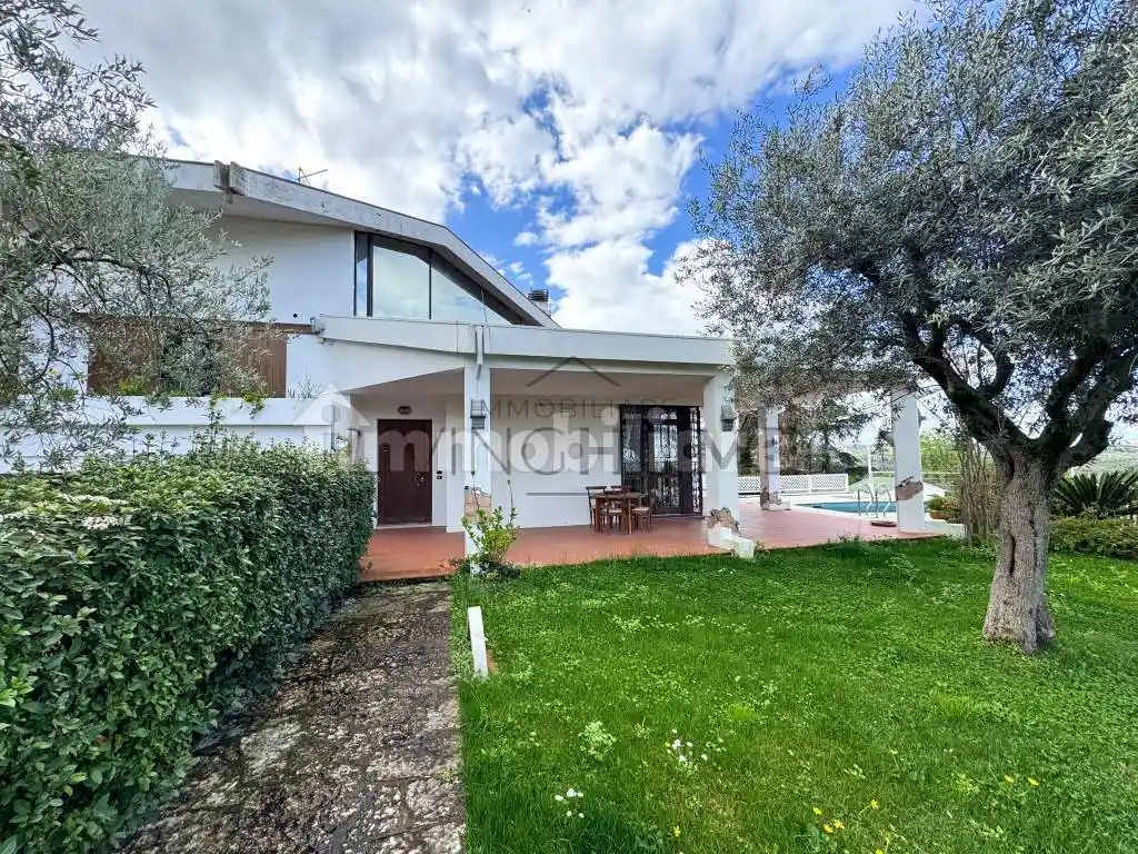 Villa in vendita a Coriano