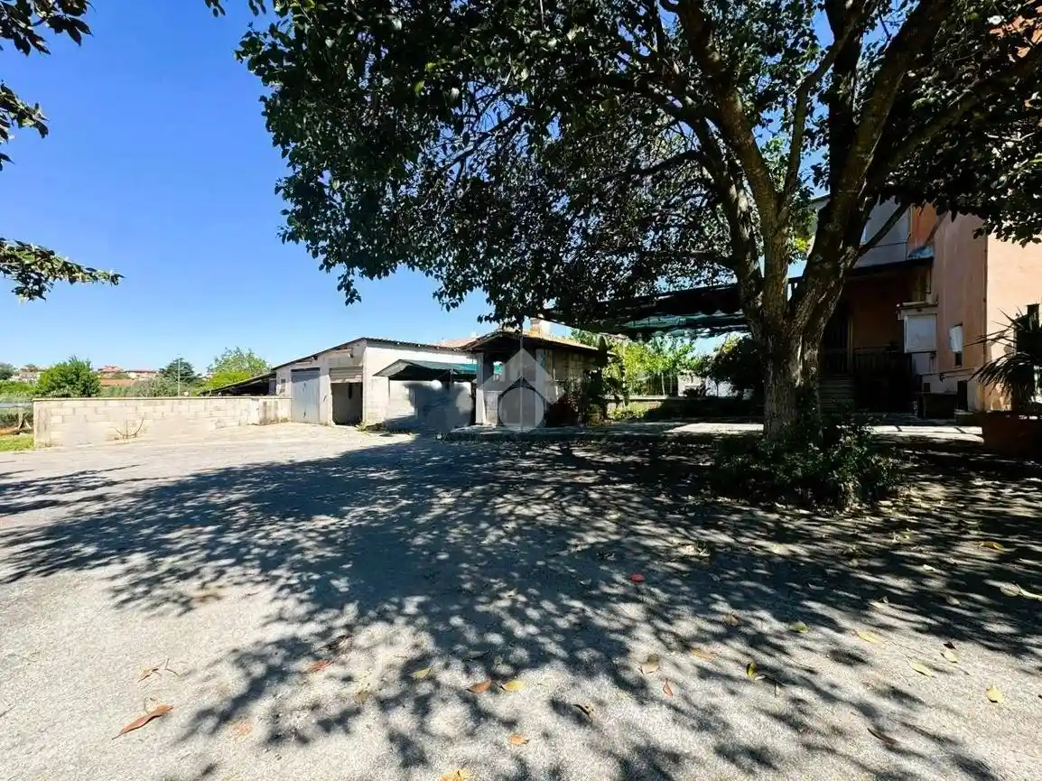 Villa in vendita a Cisterna di Latina
