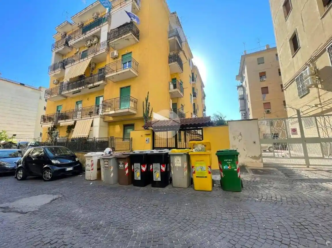 Appartamento in affitto a Napoli