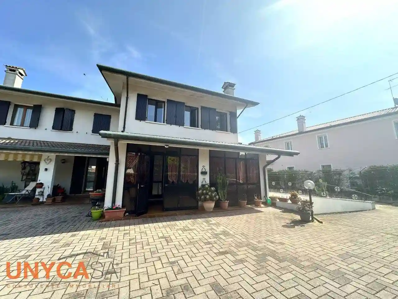 Villa - foto 2
