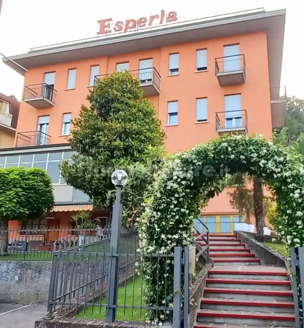 Palazzo - Edificio in vendita a Salsomaggiore Terme