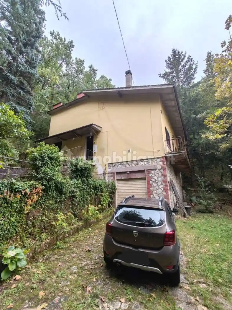 Villa in vendita a Cervara di Roma