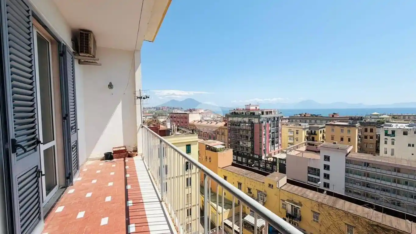 Appartamento in affitto a Napoli
