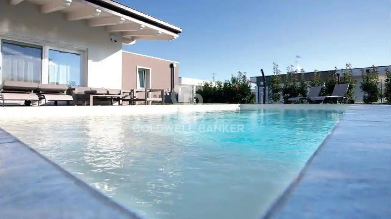 Villa in vendita a Castiglione delle Stiviere