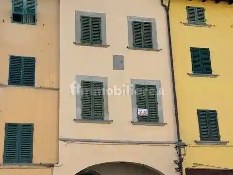 Villa in vendita a Pratovecchio e Stia