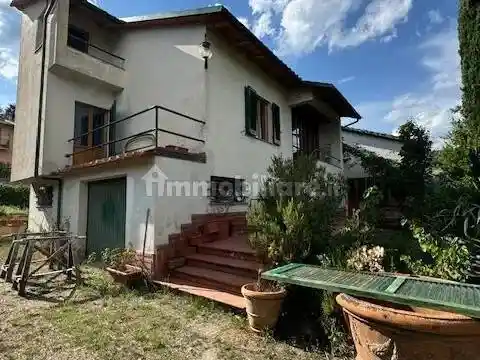 Villa in vendita a Pratovecchio e Stia