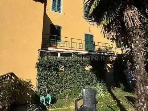 Villa in vendita a Pratovecchio e Stia