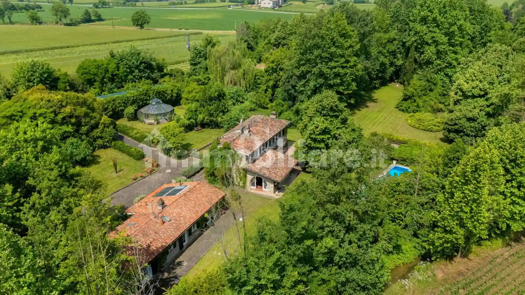 Villa - foto 2