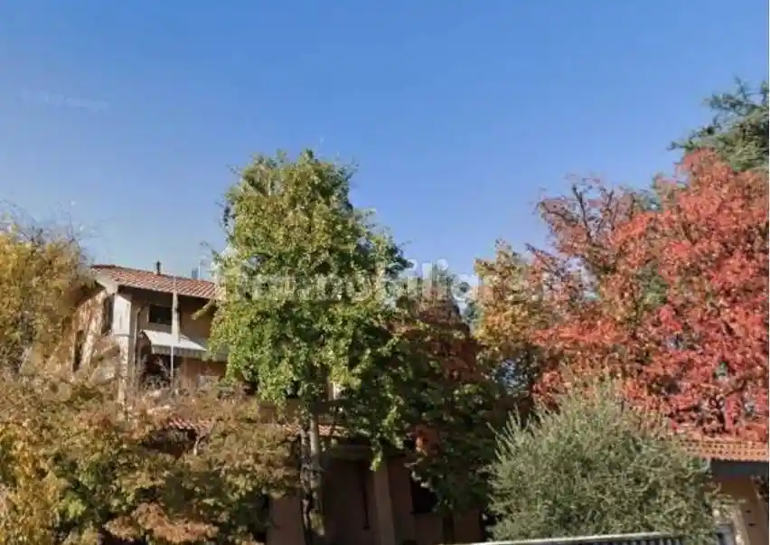 Villa in vendita a Pessano con Bornago