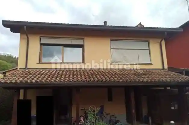 Appartamento in vendita a Longone al Segrino