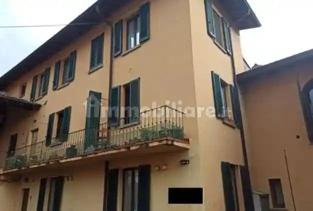 Appartamento in vendita a Longone al Segrino