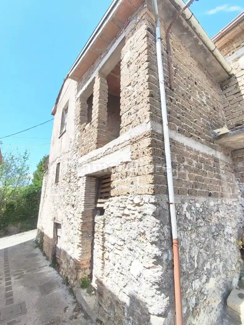 Rustico - Casale in vendita a Rivodutri