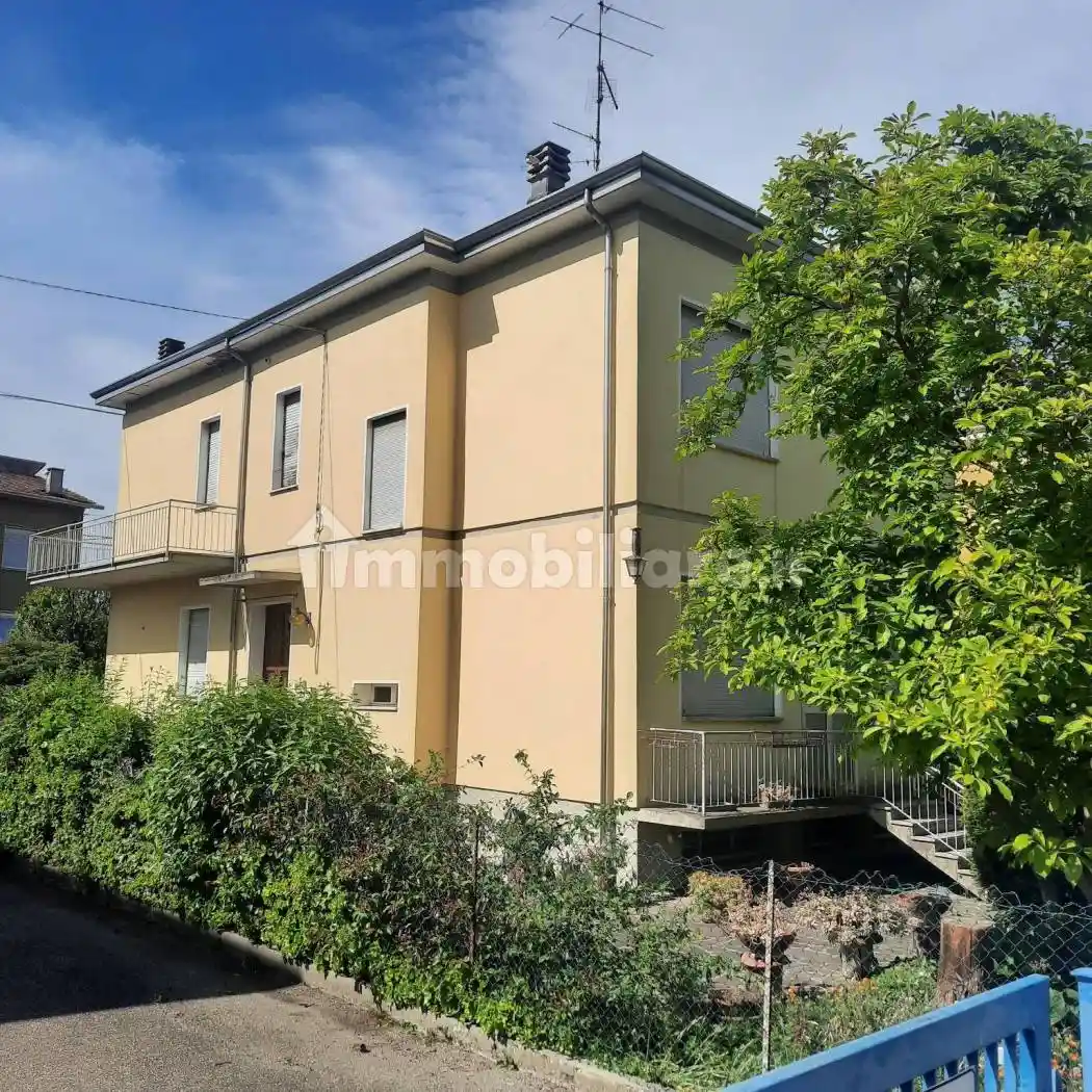 Villa in vendita a Fabbrico