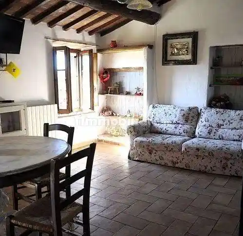 Appartamento in vendita a Casole d'Elsa