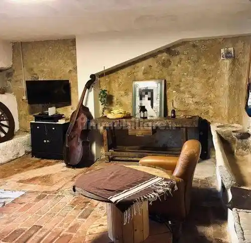 Casa indipendente in vendita a Casole d'Elsa