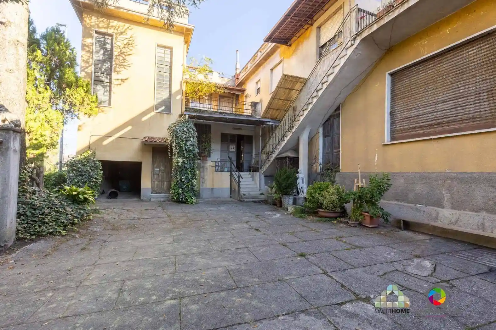 Palazzo - Edificio in vendita a Triuggio