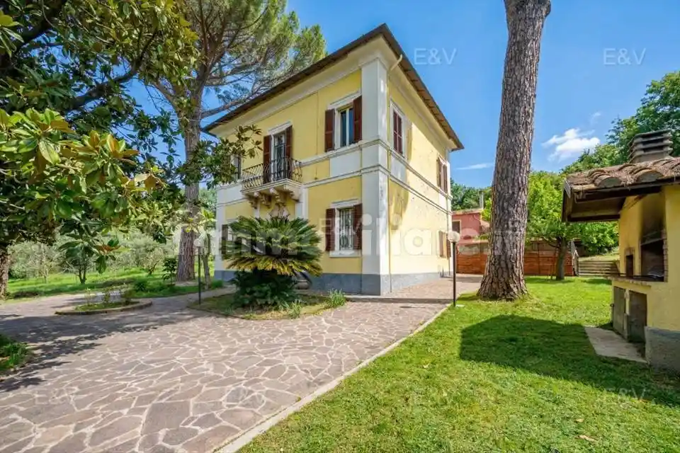 Villa in vendita a Terni