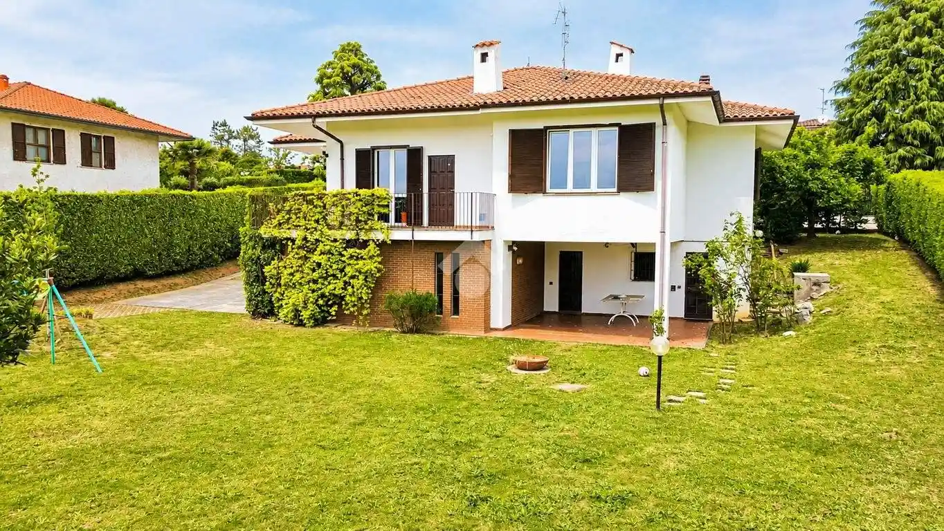 Villa in vendita a Casatenovo