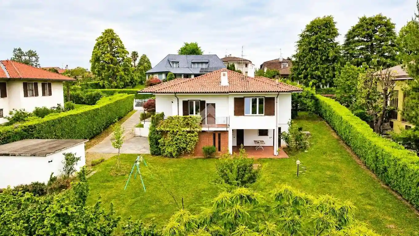 Villa - foto 2