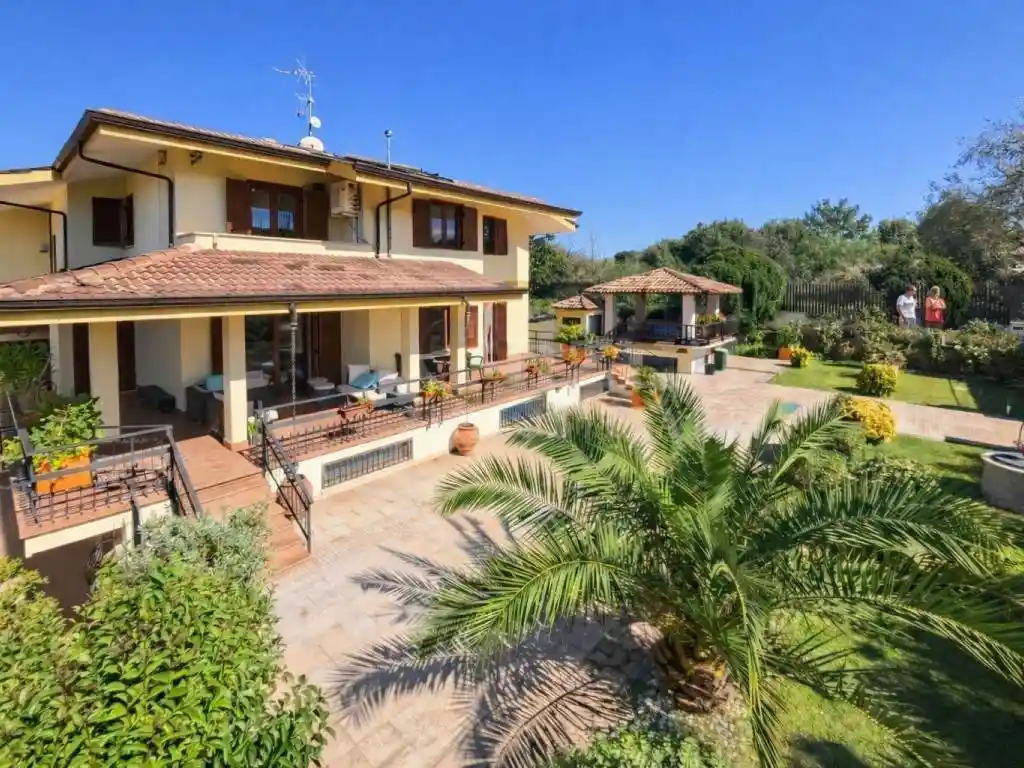 Villa in vendita a Frascati