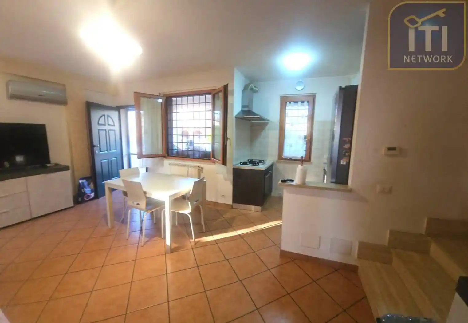 Villetta a schiera in vendita a Pomezia