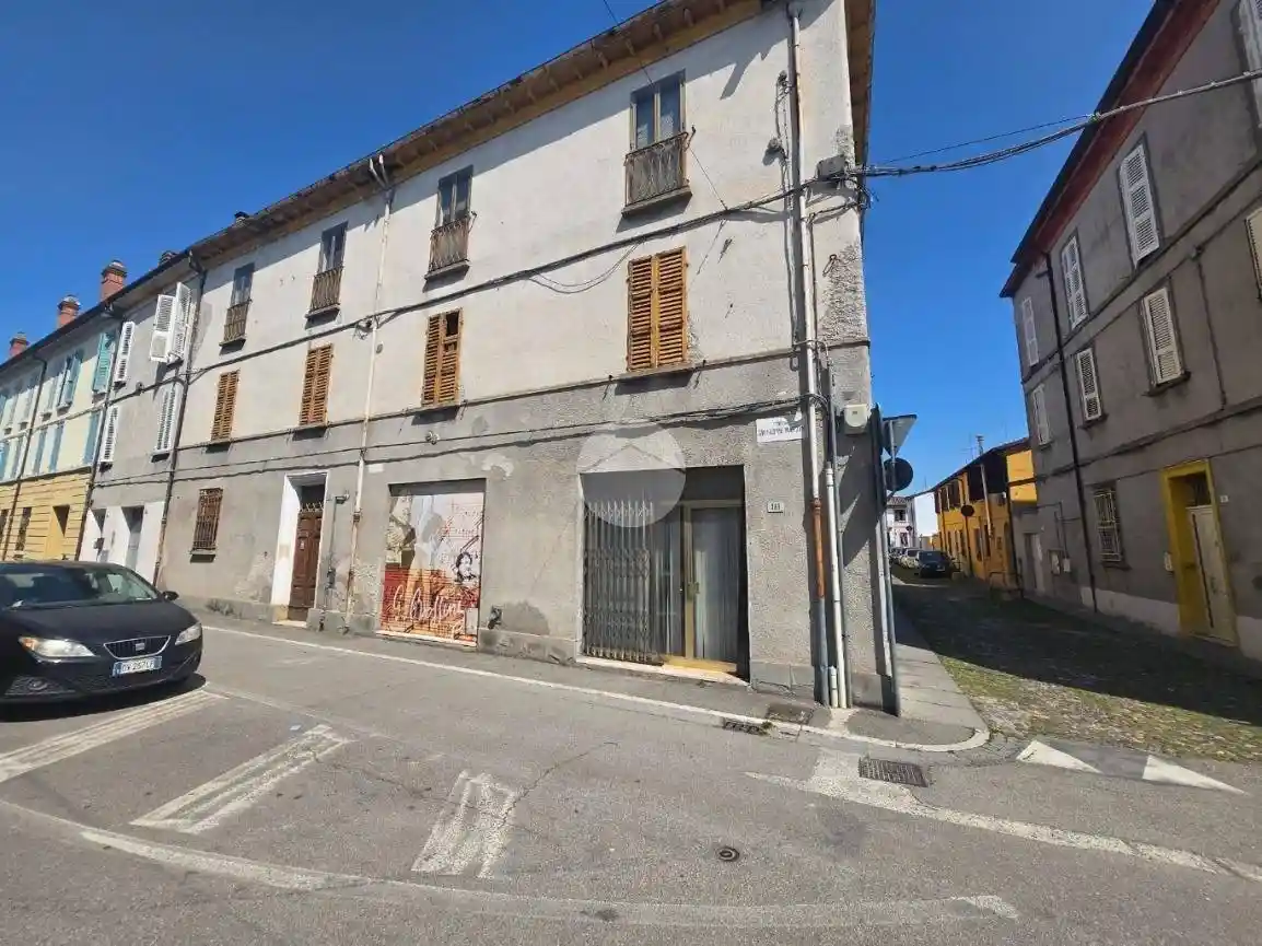 Palazzo - Edificio in vendita a Lugo