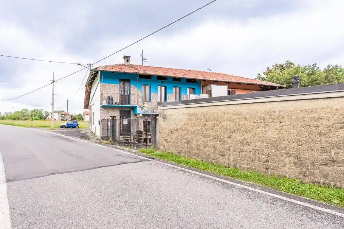 Casa indipendente in vendita a Villanova Canavese