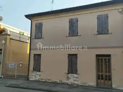 Villa in vendita a Taglio di Po