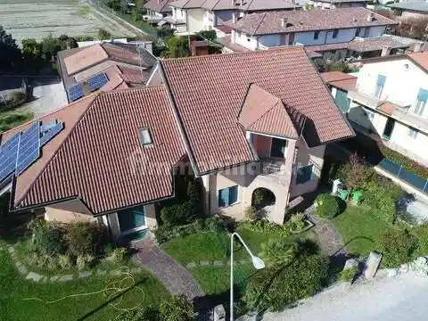Villa in vendita a Taglio di Po