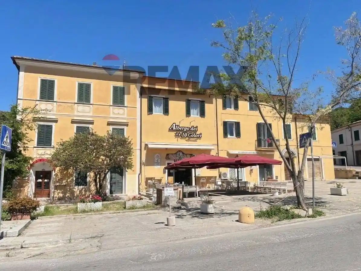 Palazzo - Edificio in vendita a Marciana