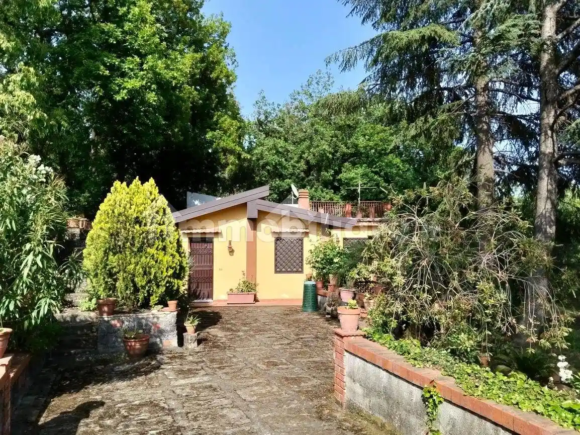 Villa in vendita a Pedara