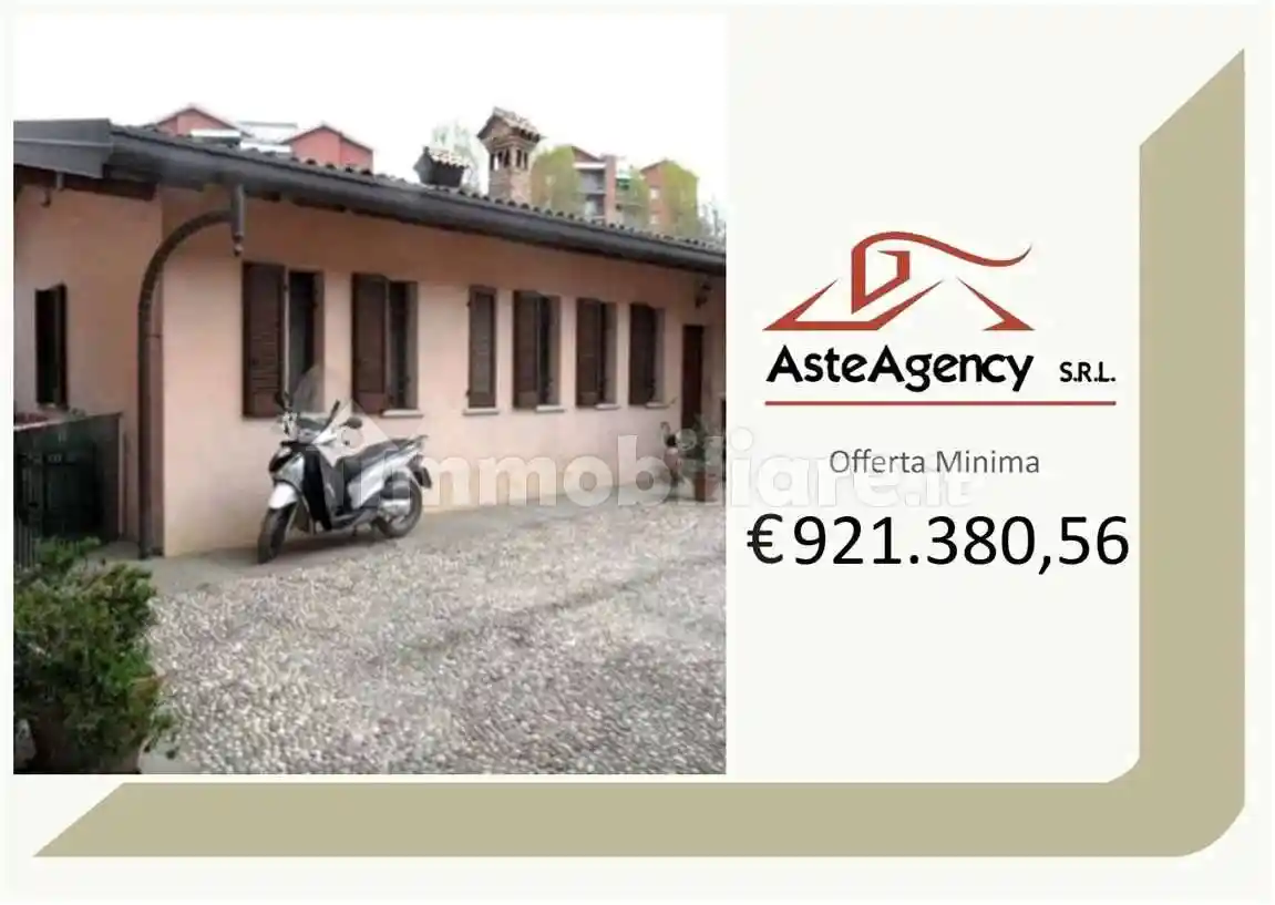 Casa indipendente in vendita a Milano