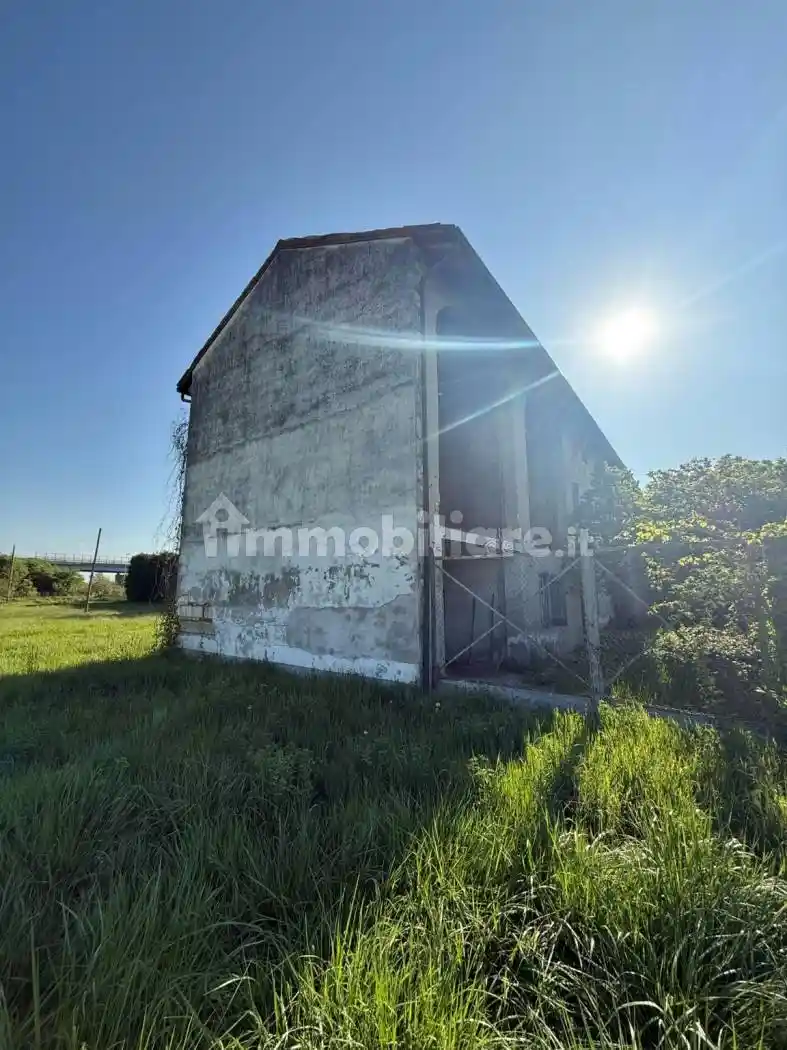 Rustico - Casale in vendita a Casale Monferrato