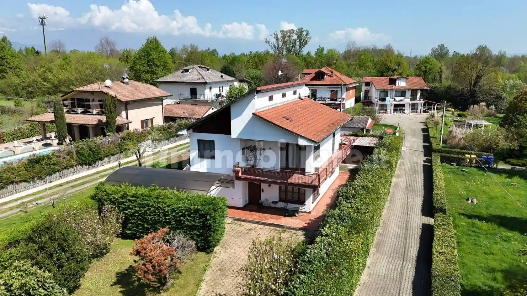 Villa - foto 2
