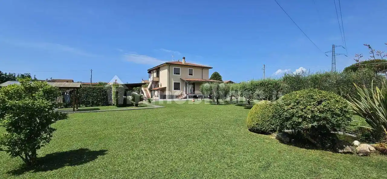 Villa in vendita a Massa