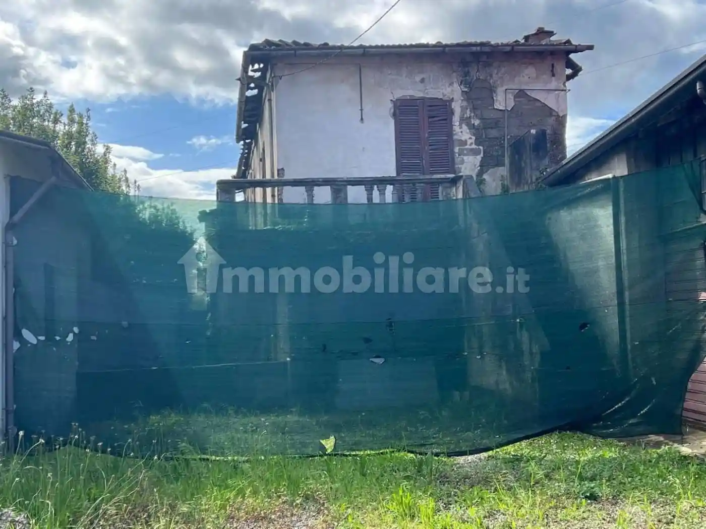 Casa indipendente in vendita a Massa
