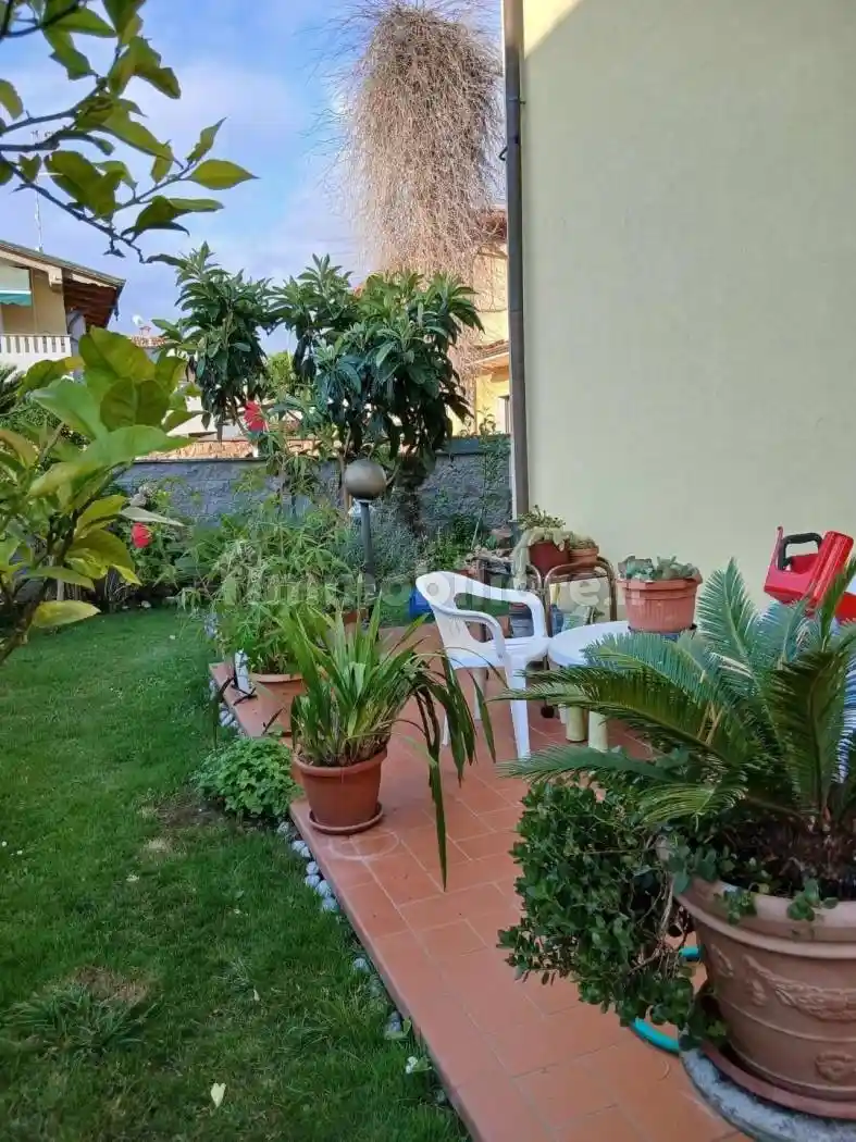 Villa in vendita a Massa