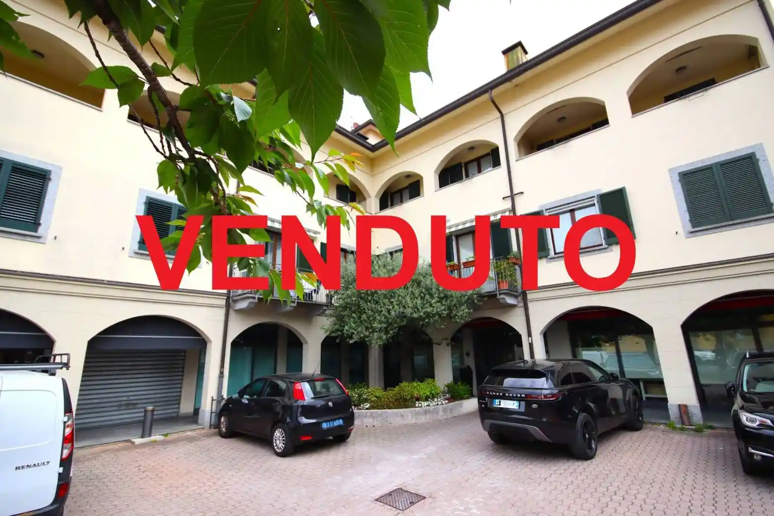 Appartamento in vendita a Barzanò