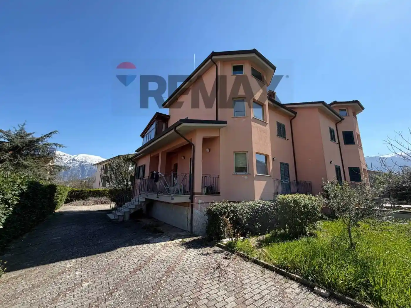 Villa in vendita a Pettorano sul Gizio