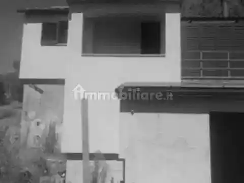 Palazzo - Stabile in vendita a Scansano