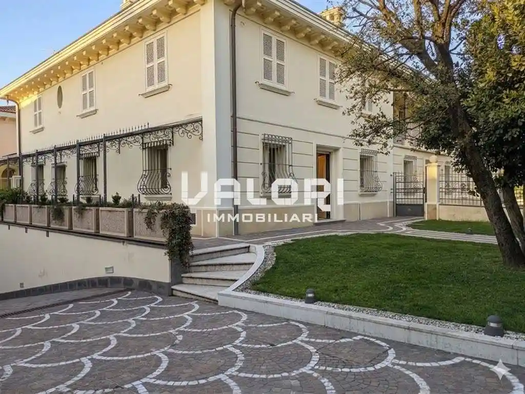 Villa in affitto a Faenza