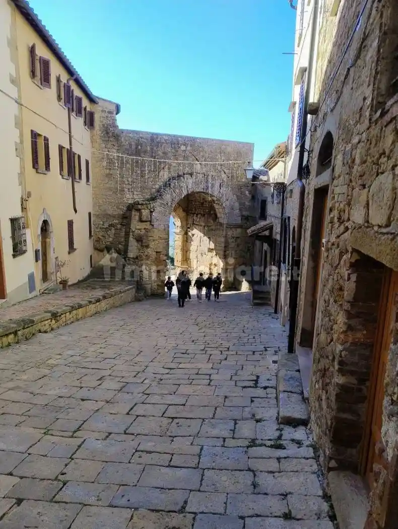 Appartamento in vendita a Volterra