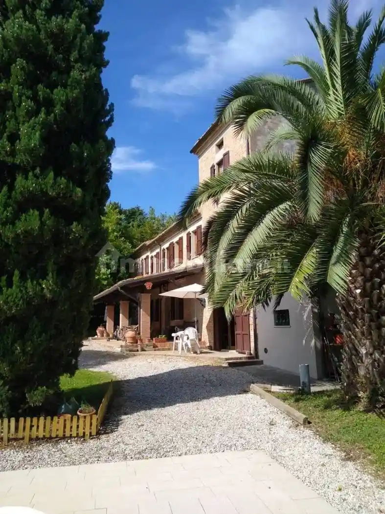 Villa in vendita a Morro d'Alba